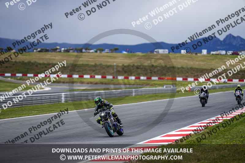 cadwell no limits trackday;cadwell park;cadwell park photographs;cadwell trackday photographs;enduro digital images;event digital images;eventdigitalimages;navarra;no limits trackdays;peter wileman photography;racing digital images;trackday digital images;trackday photos